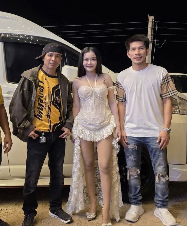 นายห้างประจักษ์ชัย โพสต์รูปคู่ “กัปตันช้าง-ลำไย” พร้อมอวยพรสั้นๆ ทำแฟนๆ แห่คอมเมนต์สนั่น 💕