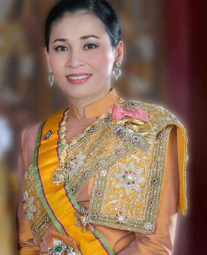 พระราชประวัติ สมเด็จพระนางเจ้าสุทิดา พัชรสุธาพิมลลักษณ พระบรมราชินี เนื่องในโอกาสวันเฉลิมพระชนมพรรษา 3 มิ.ย. 69